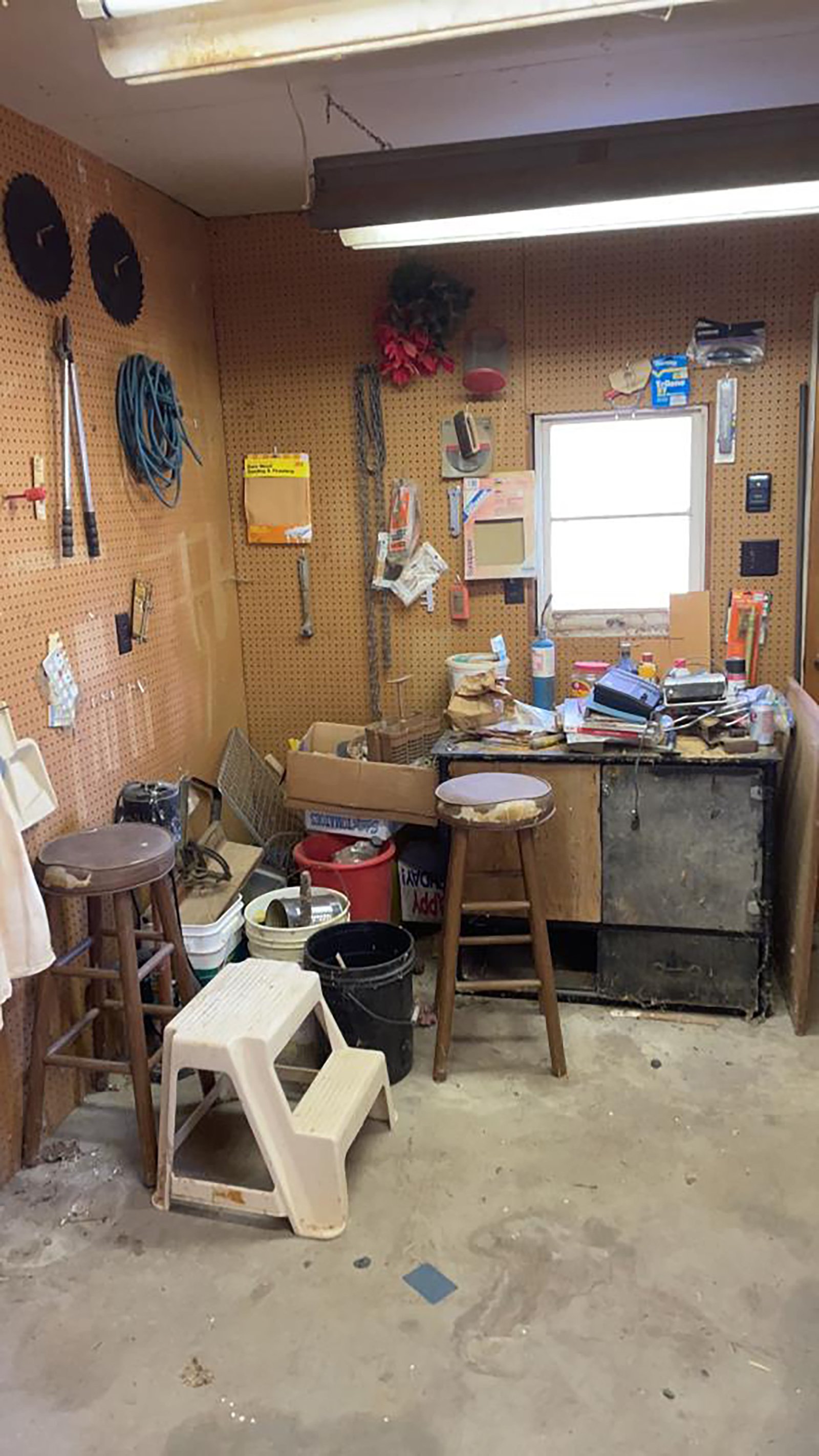 Property photo 76 - TIMED ONLINE ONLY AUCTION - PERSONAL PROPERTY - AUBURN, IN