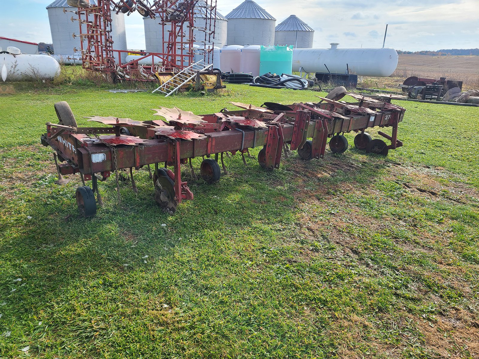 Property photo 12 - TIMED ONLINE ONLY - FARM EQUIPMENT AUCTION - DEKALB COUNTY, IN