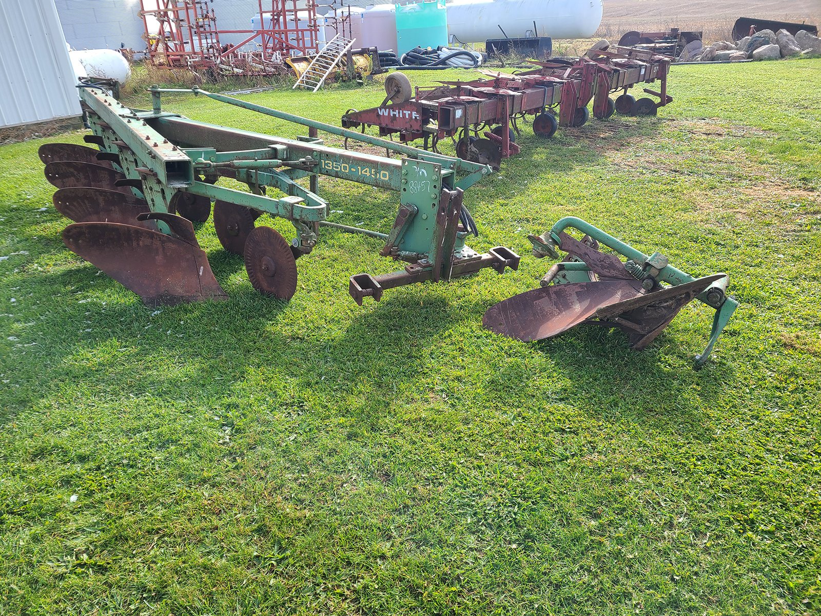 Property photo 10 - TIMED ONLINE ONLY - FARM EQUIPMENT AUCTION - DEKALB COUNTY, IN