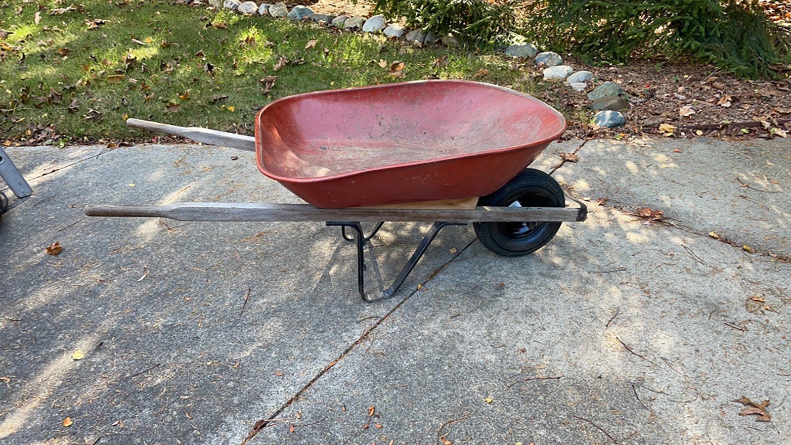 Property photo 104 - TIMED ONLINE ONLY AUCTION - PERSONAL PROPERTY - FORT WAYNE, IN
