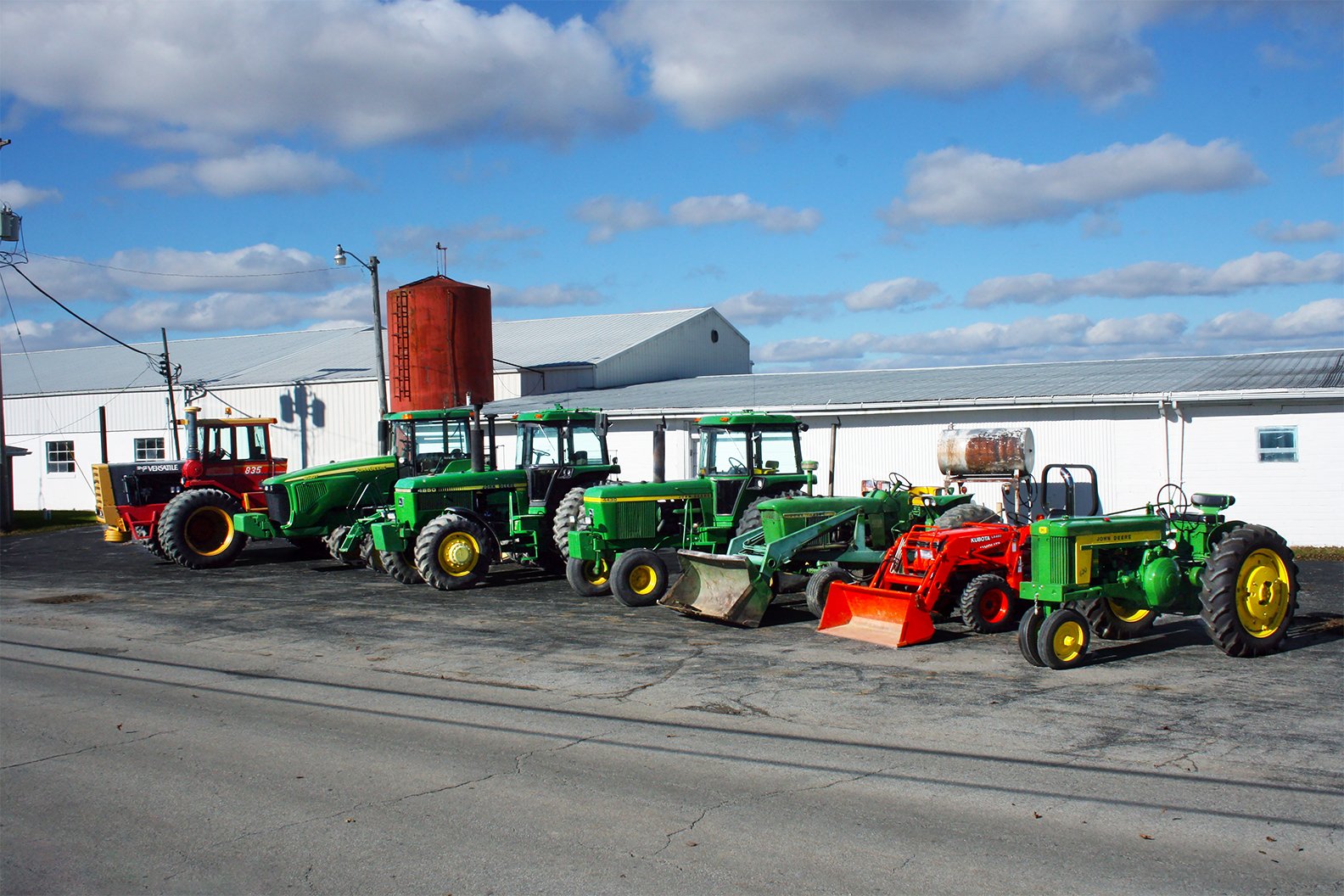 Property photo 1 - FARM EQUIPMENT AUCTION - SWAYZEE, IN