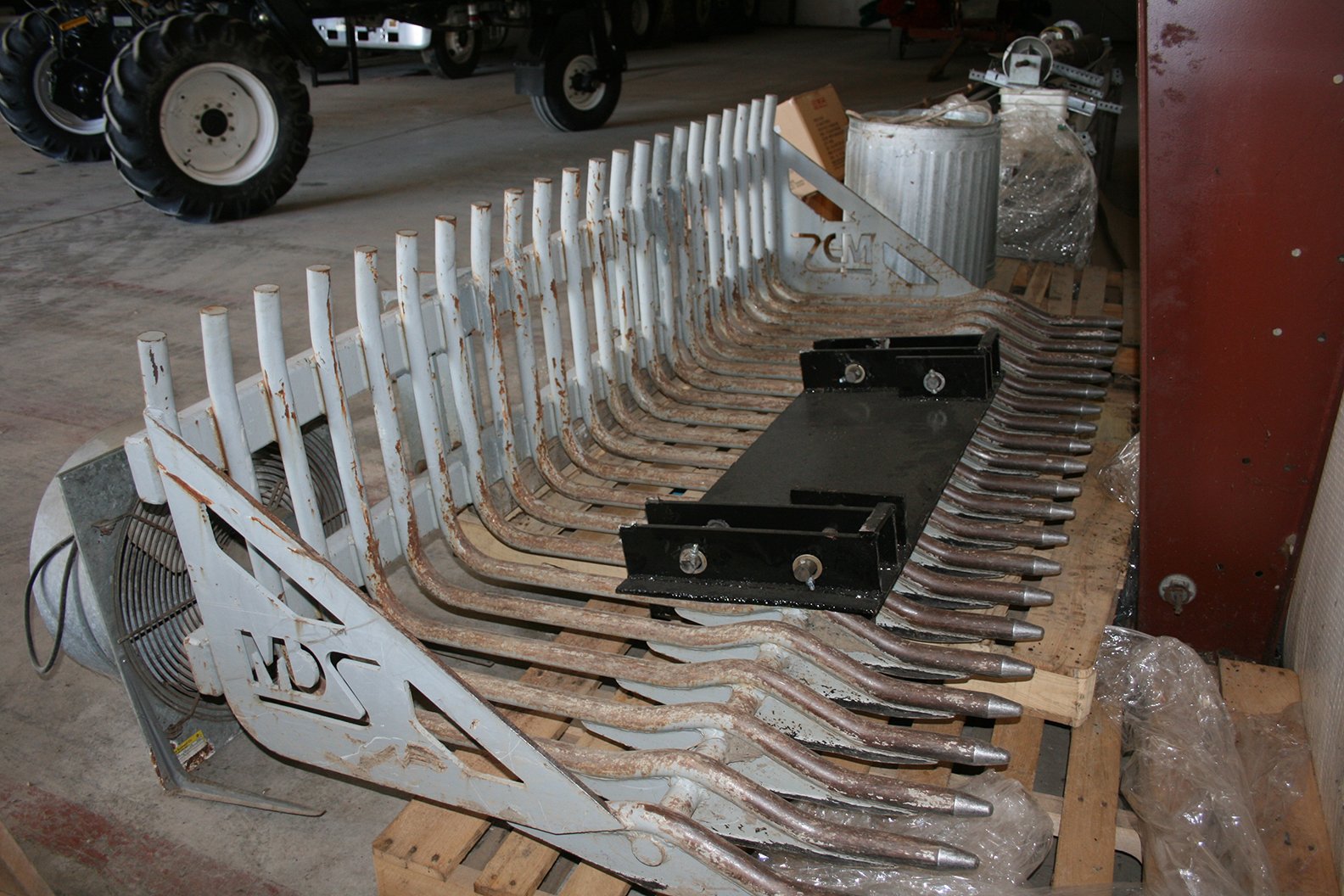 Property photo 66 - FARM EQUIPMENT AUCTION - SWAYZEE, IN