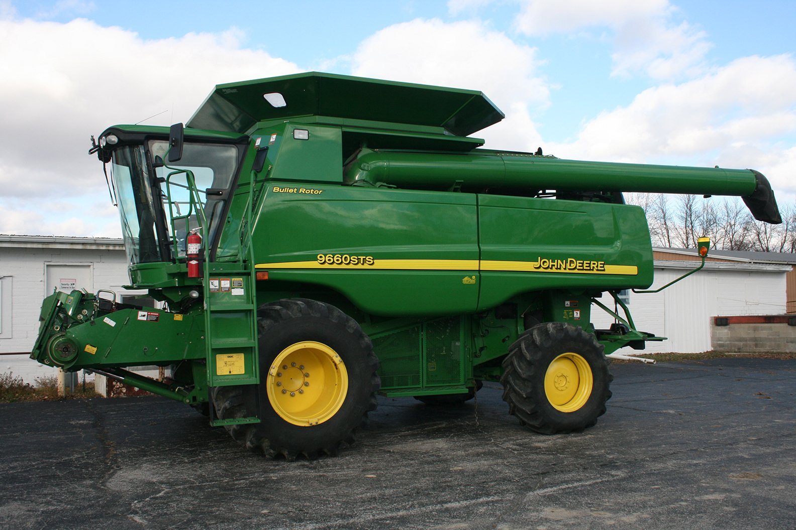 Property photo 44 - FARM EQUIPMENT AUCTION - SWAYZEE, IN