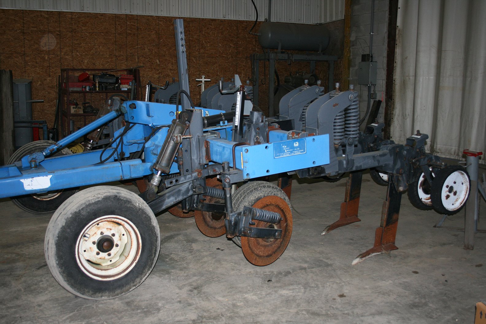 Property photo 13 - FARM EQUIPMENT AUCTION - SWAYZEE, IN
