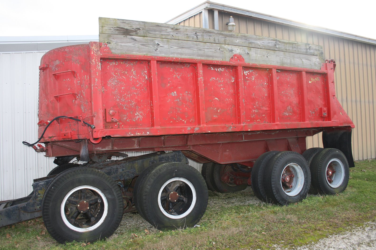 Property photo 75 - FARM EQUIPMENT AUCTION - SWAYZEE, IN