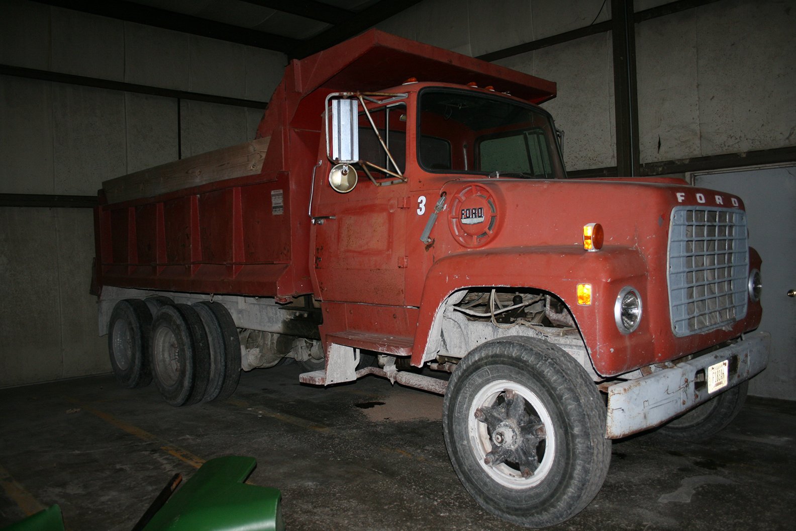Property photo 73 - FARM EQUIPMENT AUCTION - SWAYZEE, IN