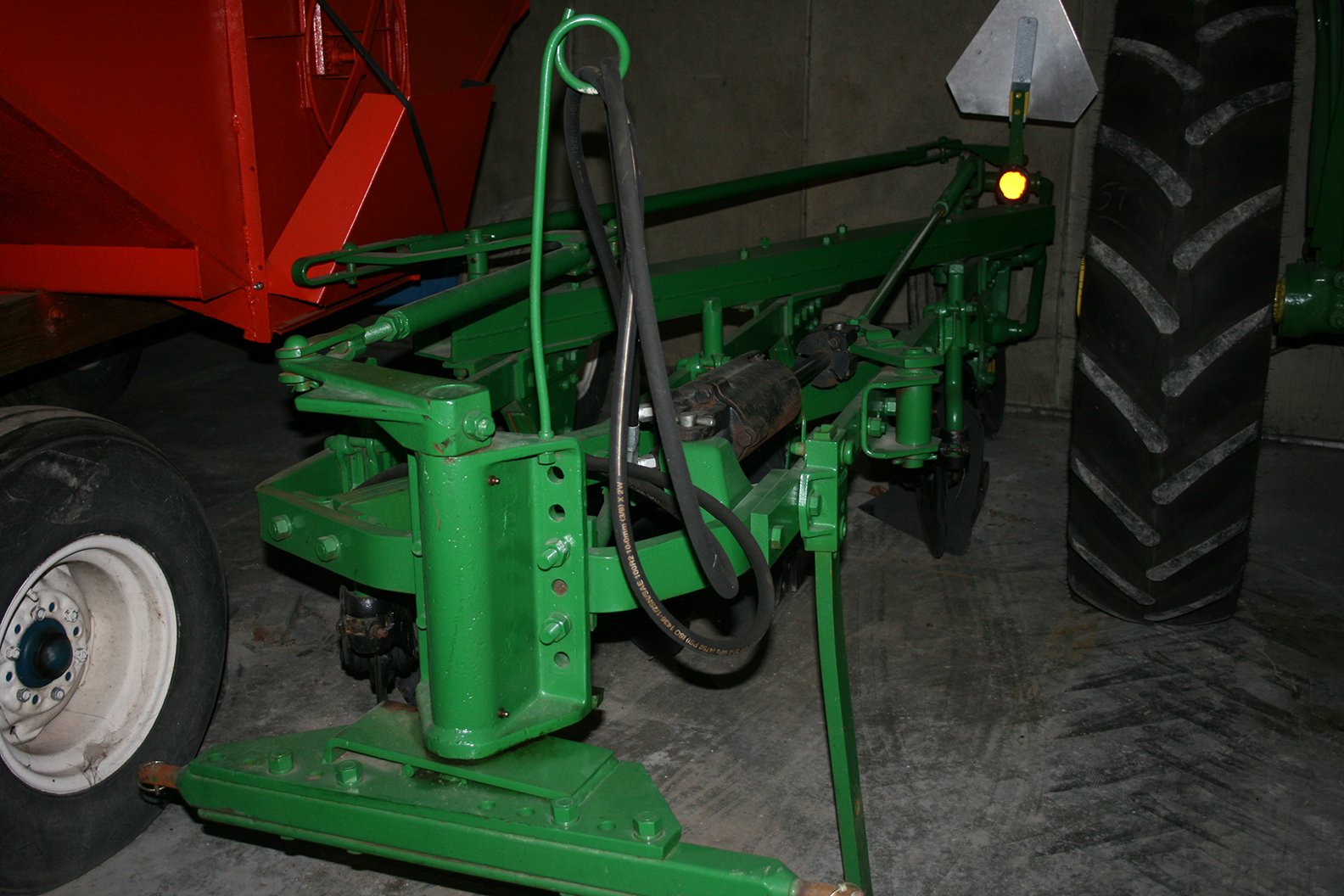 Property photo 32 - FARM EQUIPMENT AUCTION - SWAYZEE, IN