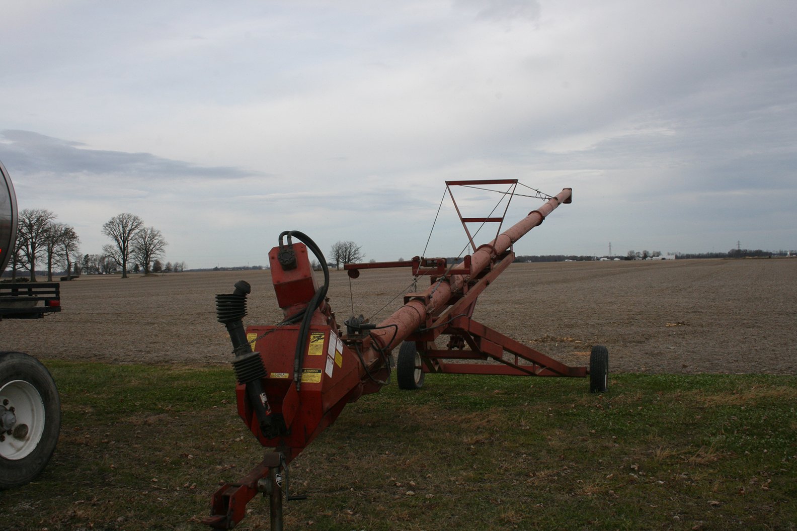 Property photo 36 - FARM EQUIPMENT AUCTION - SWAYZEE, IN