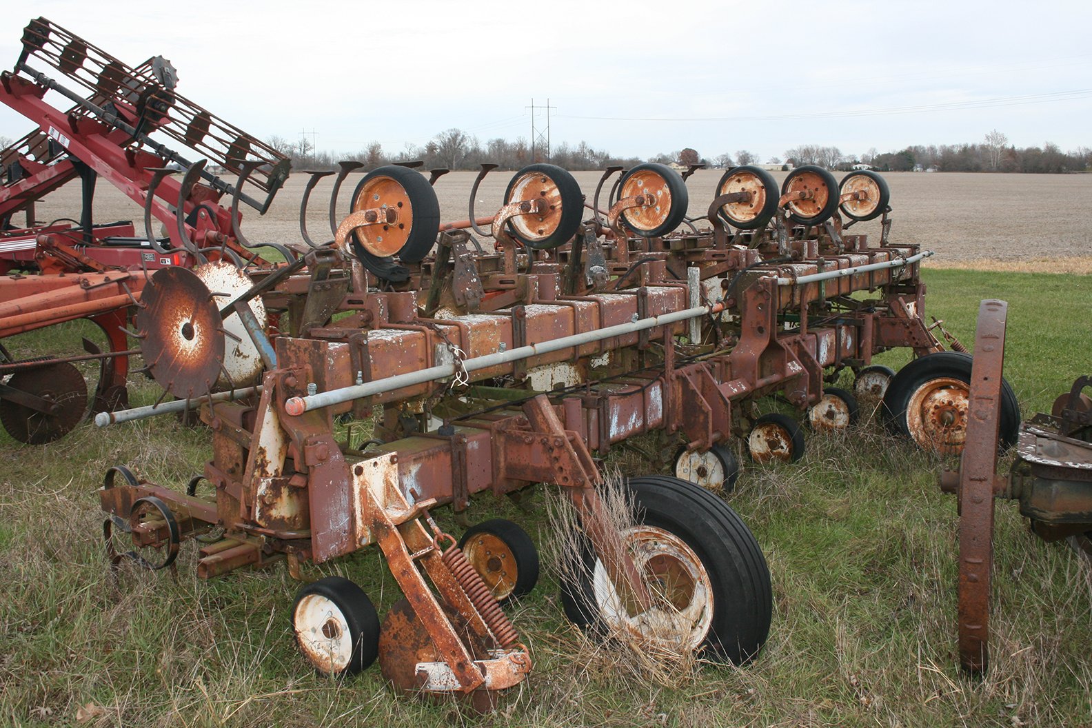 Property photo 28 - FARM EQUIPMENT AUCTION - SWAYZEE, IN