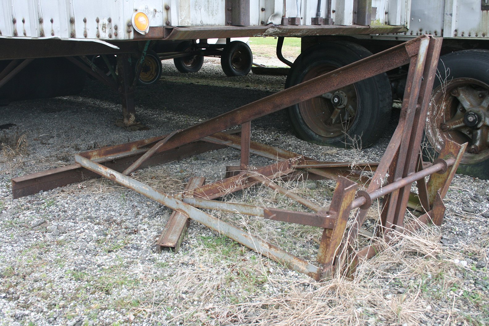 Property photo 93 - FARM EQUIPMENT AUCTION - SWAYZEE, IN