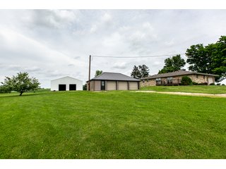 Property photo 13 - REAL ESTATE FOR SALE - BEAUTIFUL COUNTRY HOME - 2.75+/- ACRES