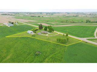 Property photo 2 - REAL ESTATE FOR SALE - BEAUTIFUL COUNTRY HOME - 2.75+/- ACRES
