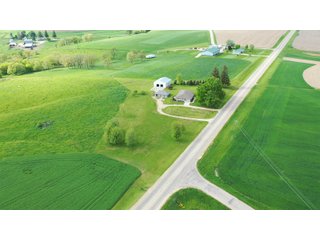 Property photo 8 - REAL ESTATE FOR SALE - BEAUTIFUL COUNTRY HOME - 2.75+/- ACRES