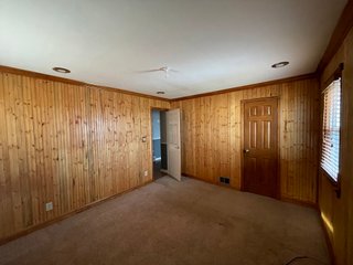 Property photo 19 - REAL ESTATE FOR SALE - BEAUTIFUL RURAL HOME WITH OUTBUILDINGS - 2 TOTAL ACRES - BENTON COUNTY, IN