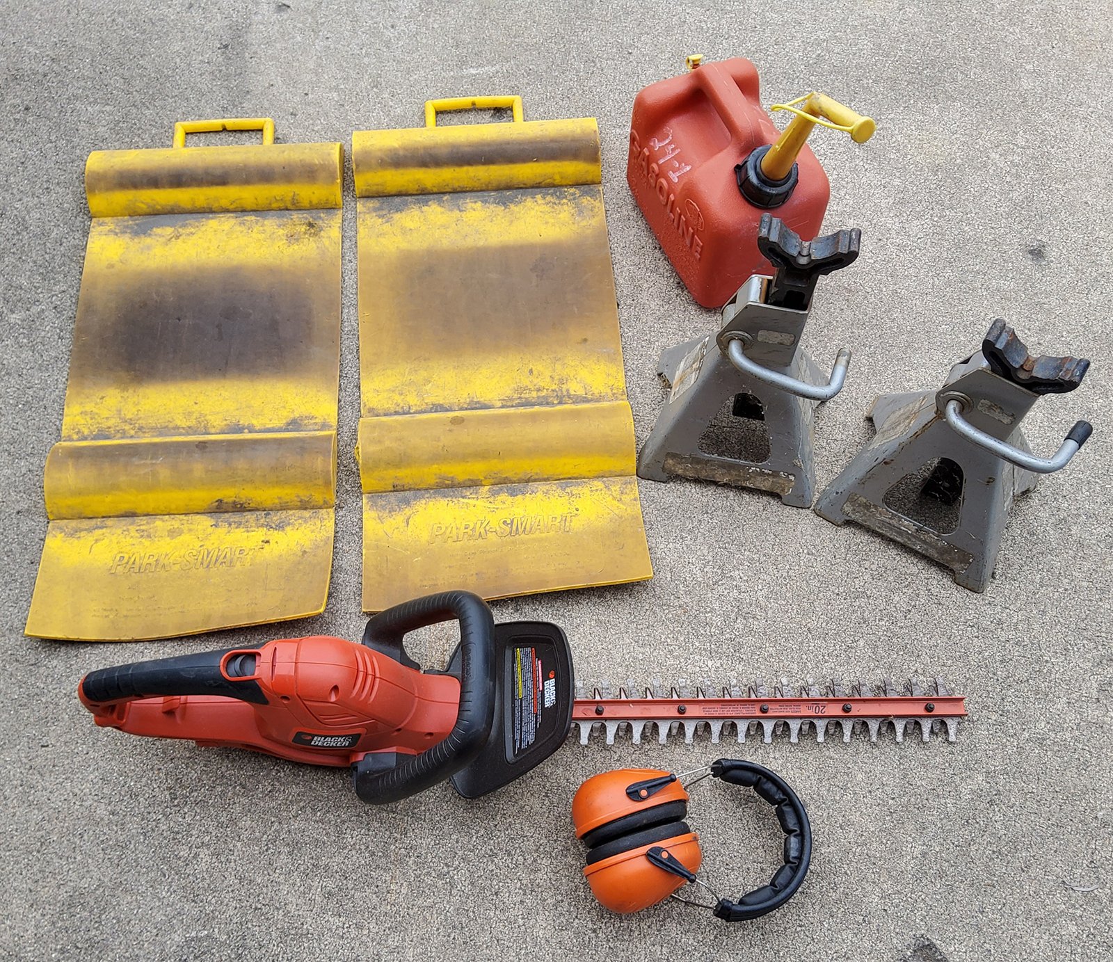Property photo 30 - TIMED ONLINE ONLY AUCTION - PERSONAL PROPERTY - FORT WAYNE, IN