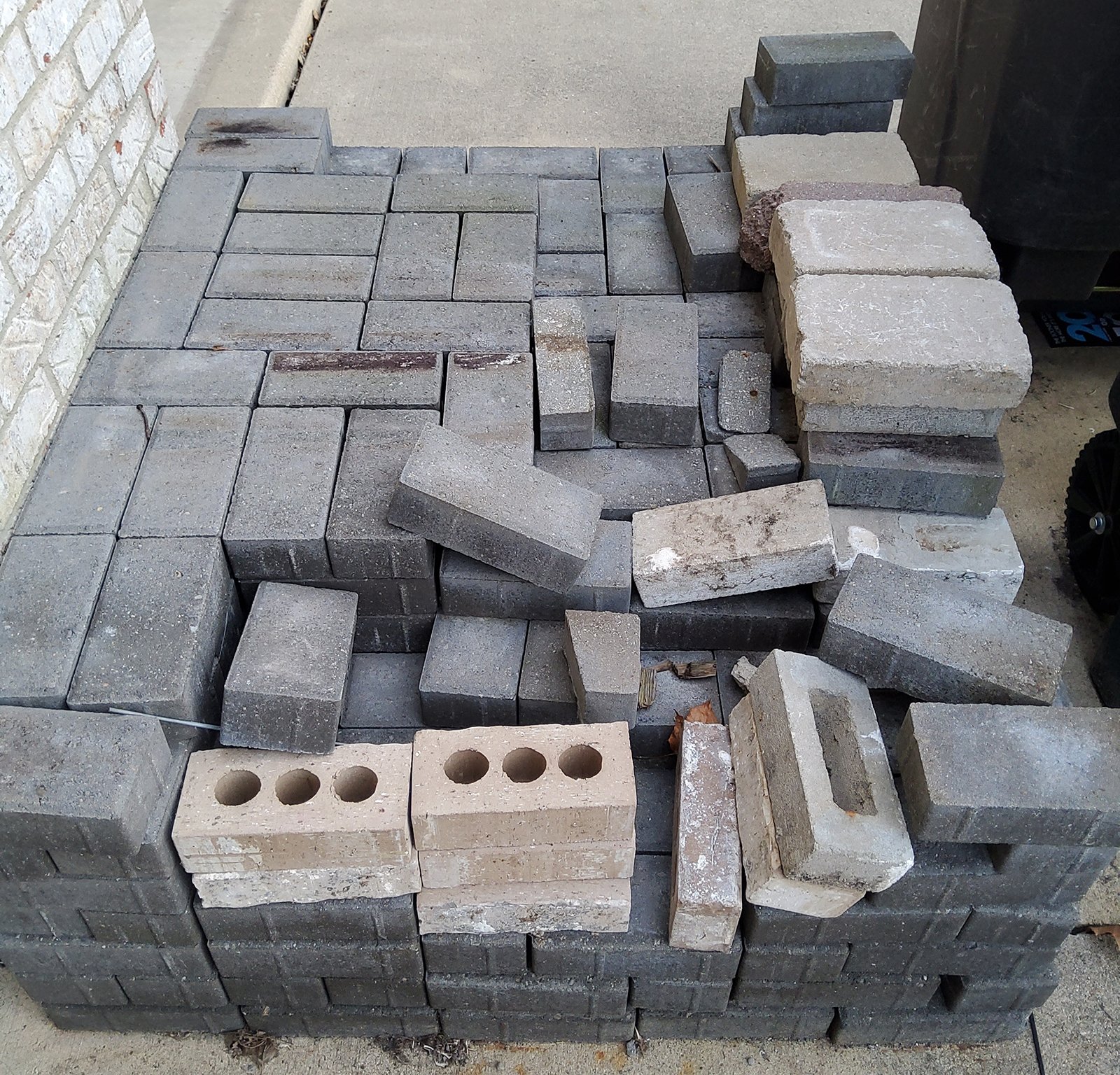 Property photo 92 - TIMED ONLINE ONLY AUCTION - PERSONAL PROPERTY - FORT WAYNE, IN