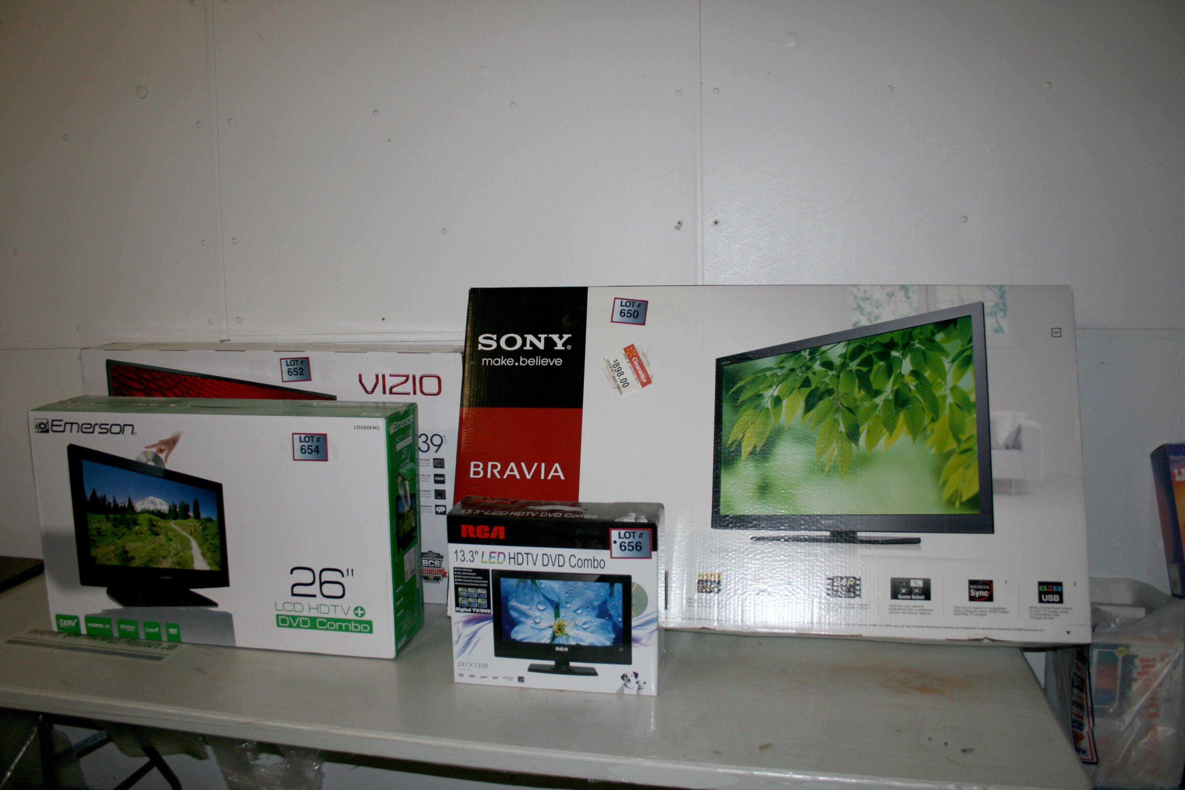 Property photo 1 - TIMED ONLINE ONLY AUCTION - PERSONAL PROPERTY - WHITLEY COUNTY, IN