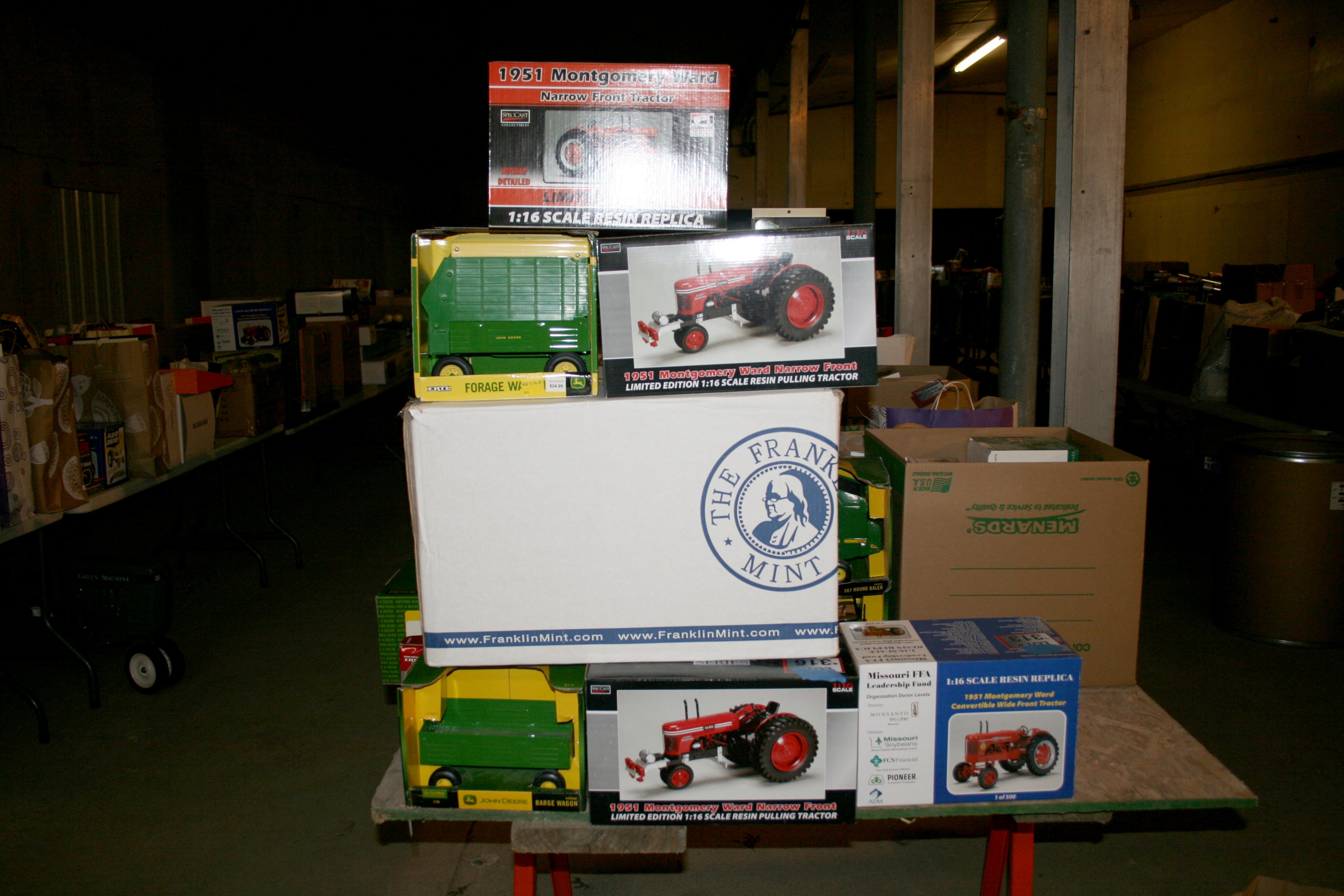 Property photo 4 - TIMED ONLINE ONLY AUCTION - PERSONAL PROPERTY - WHITLEY COUNTY, IN