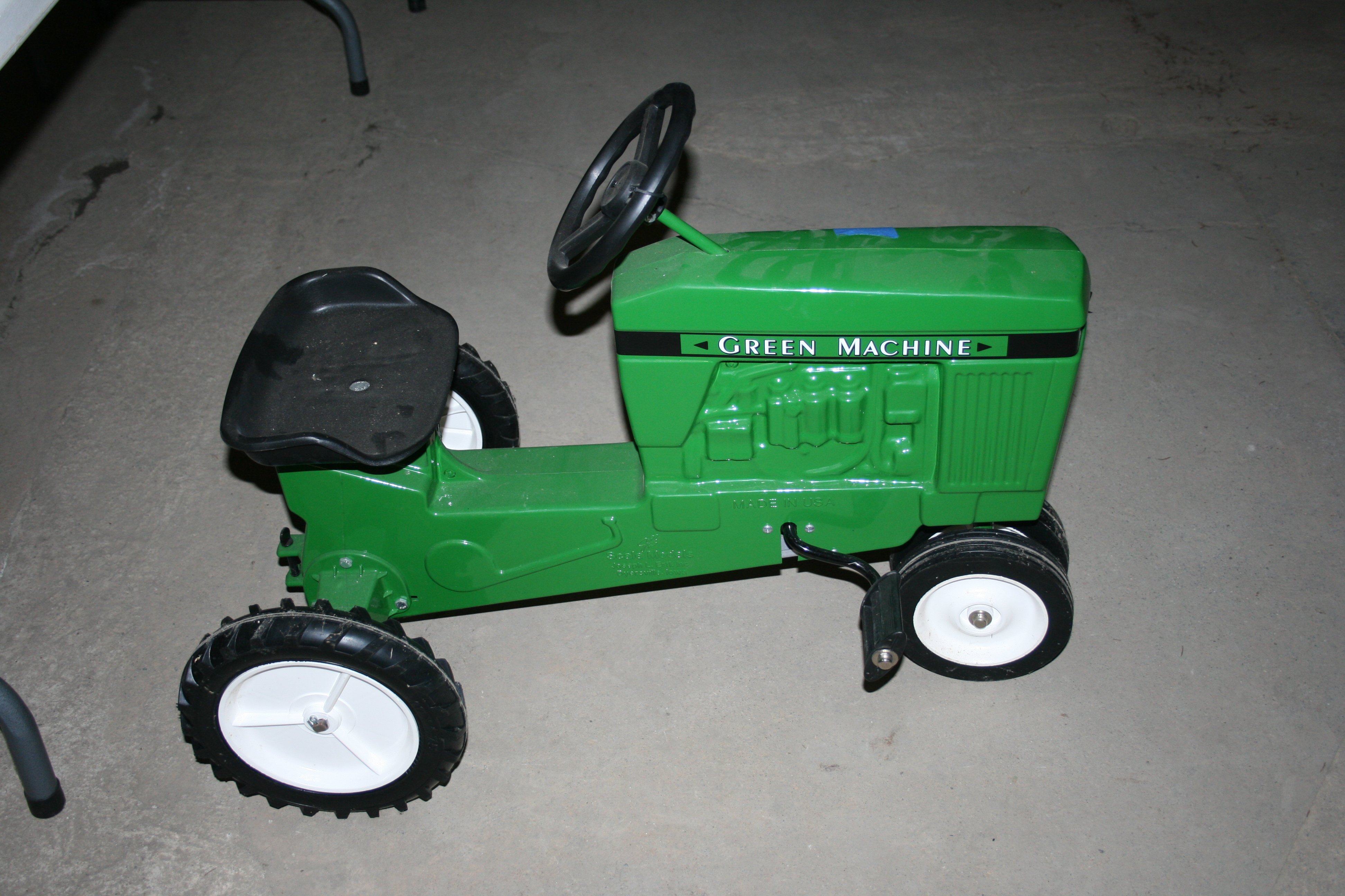 Property photo 6 - TIMED ONLINE ONLY AUCTION - PERSONAL PROPERTY - WHITLEY COUNTY, IN