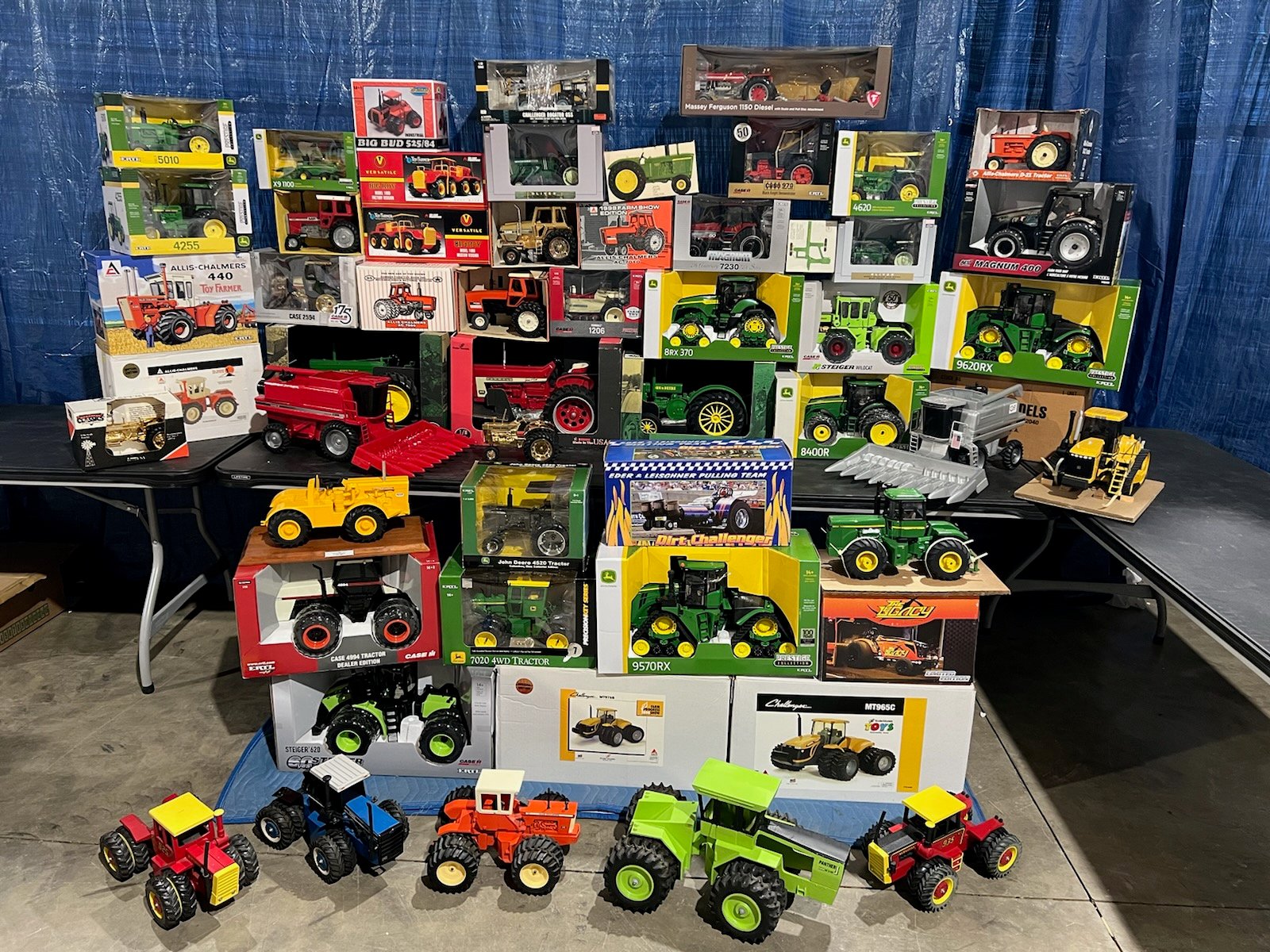 Property photo 1 - TIMED ONLINE ONLY TOY COLLECTOR AUCTION