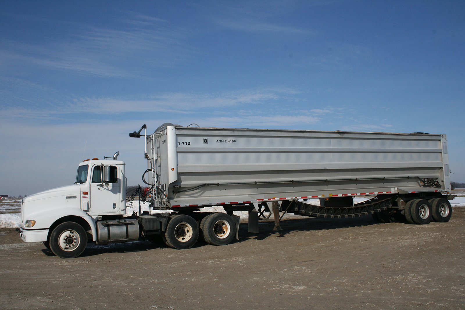 Property photo 39 - FARM EQUIPMENT AUCTION IN GENEVA, IN