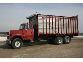 Property photo 68 - FARM EQUIPMENT AUCTION IN GENEVA, IN