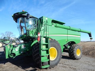 Property photo 1 - ABSOLUTE FARM EQUIPMENT AUCTION IN LAKE COUNTY, IN