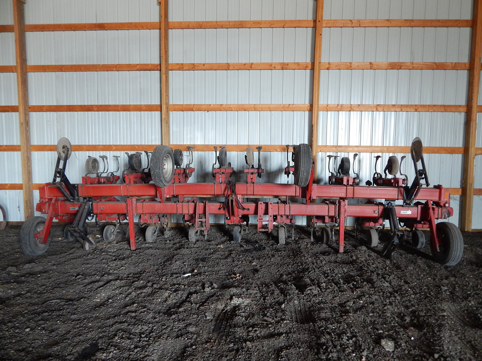 Property photo 20 - ABSOLUTE FARM EQUIPMENT AUCTION IN LAKE COUNTY, IN