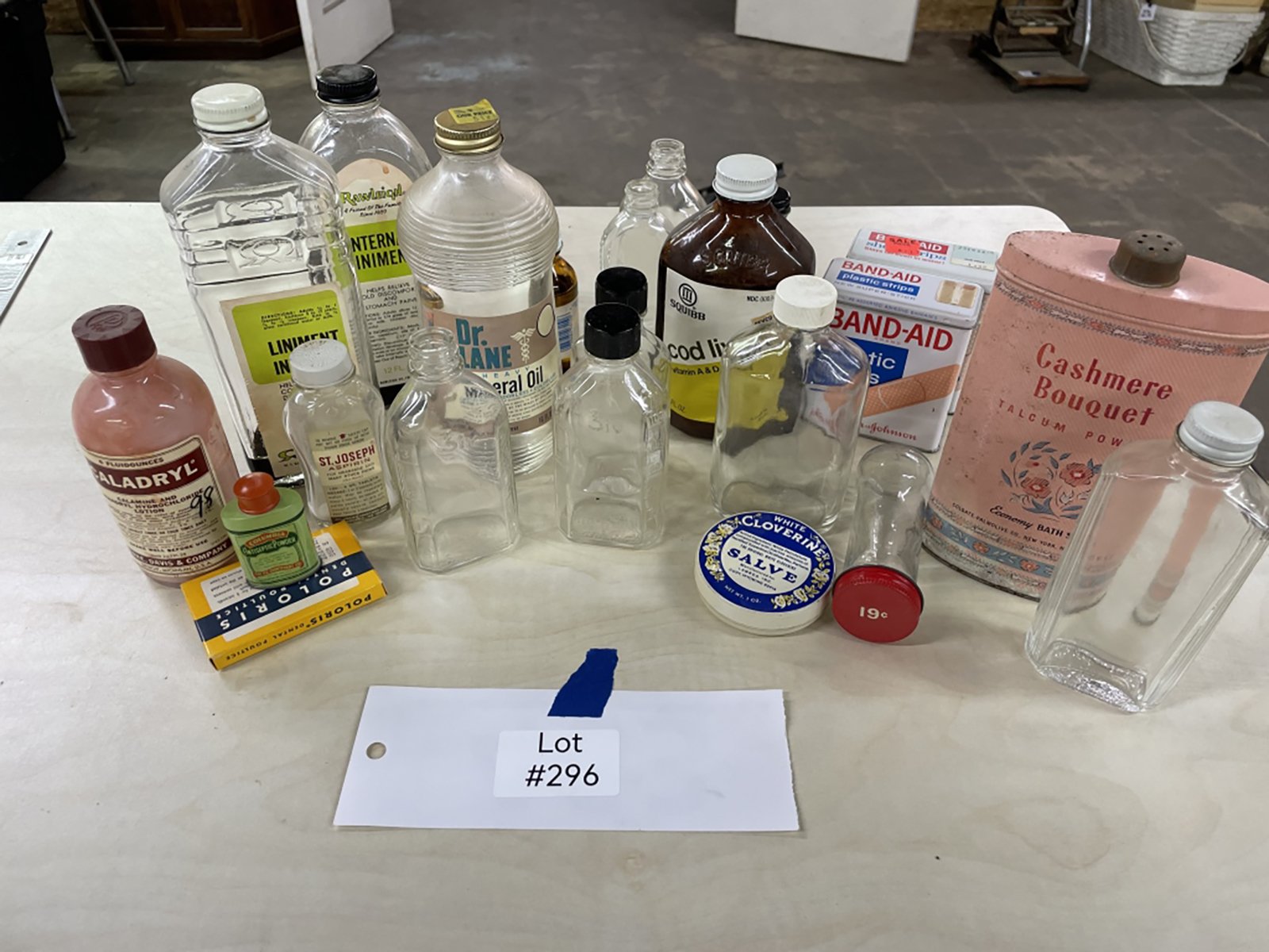 Property photo 229 - AREA COLLECTORS ONLINE ONLY AUCTION IN FORT WAYNE, IN