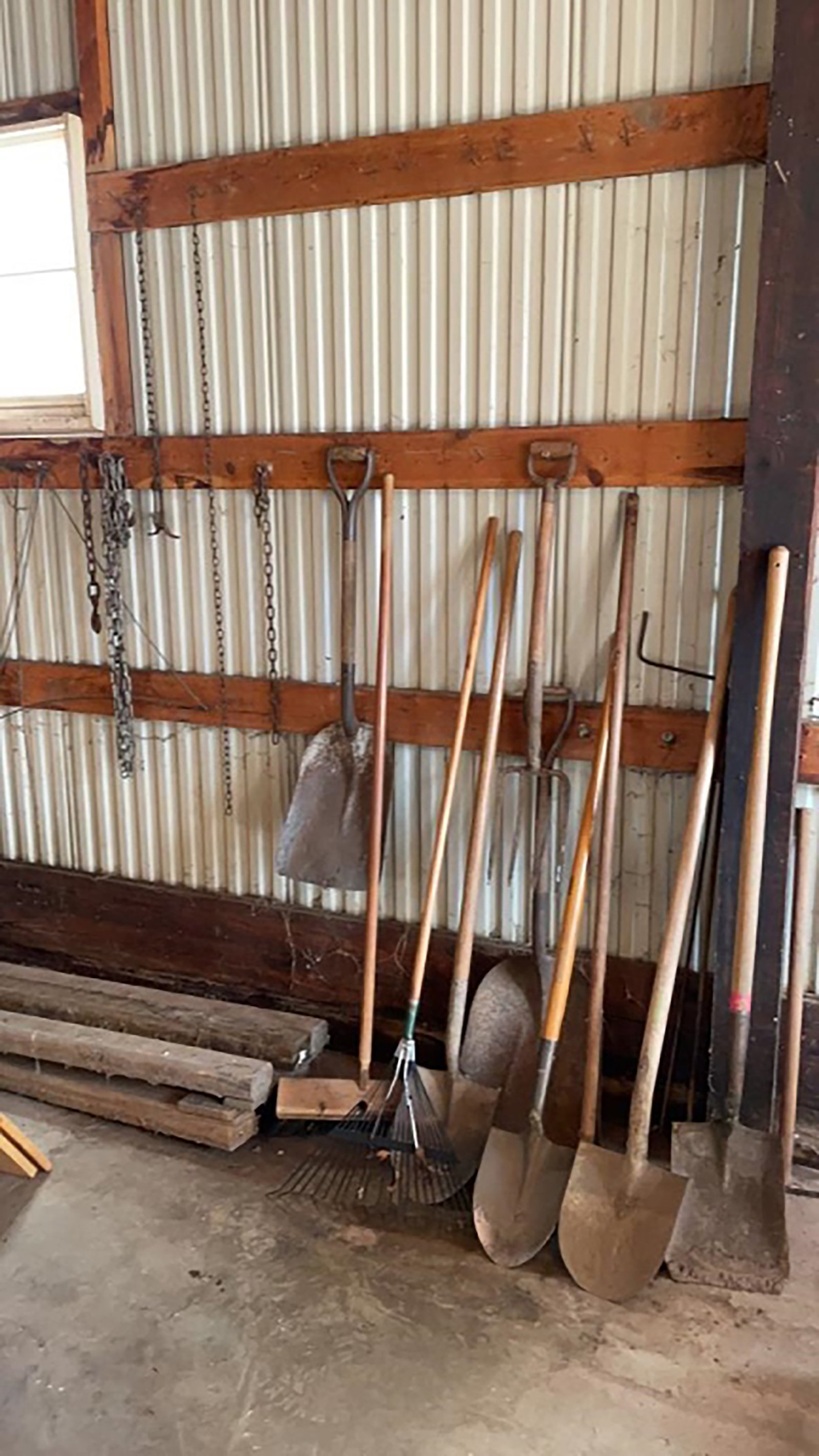 Property photo 190 - TIMED ONLINE ONLY - PERSONAL PROPERTY AUCTION IN WHITLEY COUNTY, IN