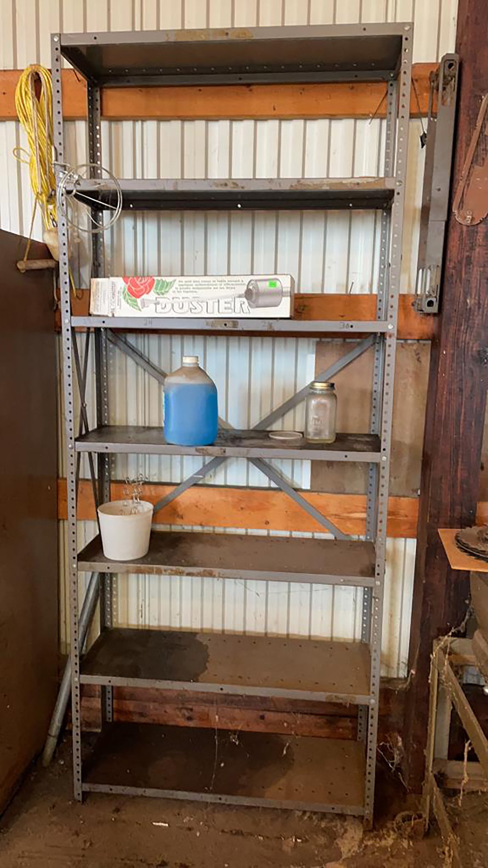 Property photo 211 - TIMED ONLINE ONLY - PERSONAL PROPERTY AUCTION IN WHITLEY COUNTY, IN