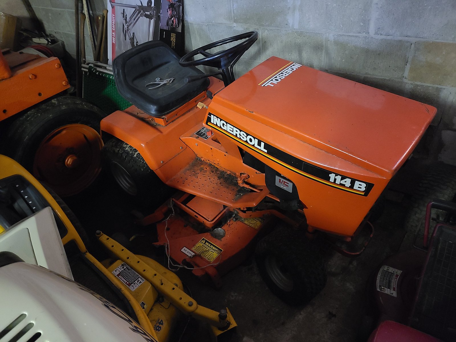 Property photo 15 - FARM EQUIPMENT AUCTION IN PAW PAW, MICHIGAN