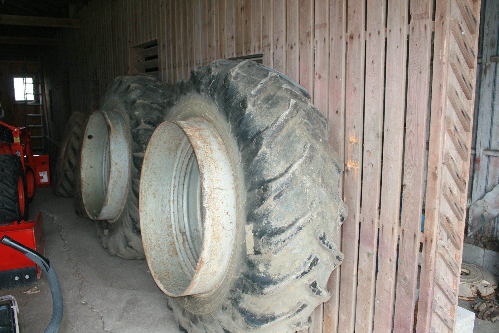 Property photo 42 - FARM EQUIPMENT AUCTION IN WELLS COUNTY, IN