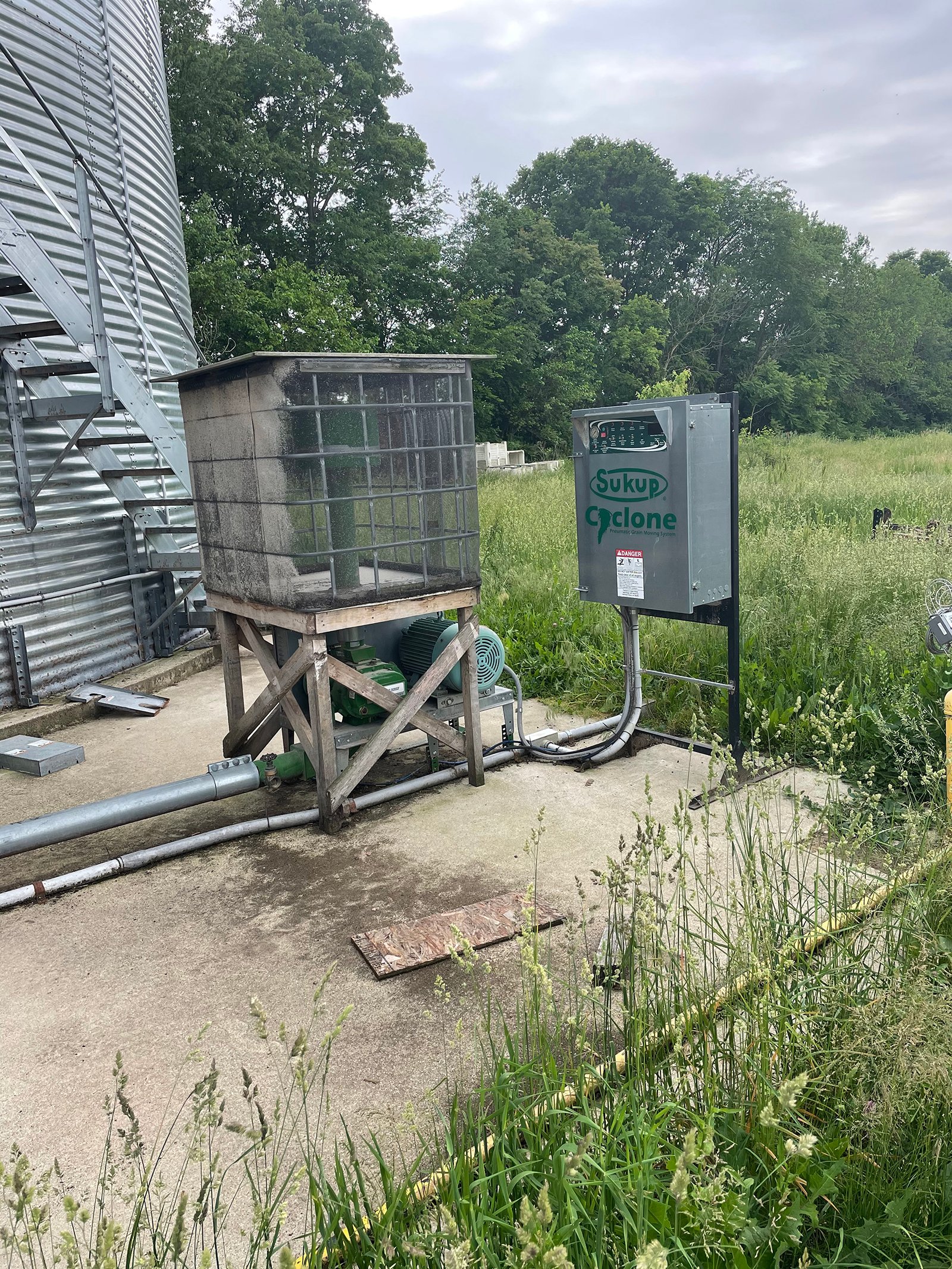 Property photo 44 - FARM EQUIPMENT AUCTION IN BRANCH & CALHOUN COUNTIES, MICHIGAN