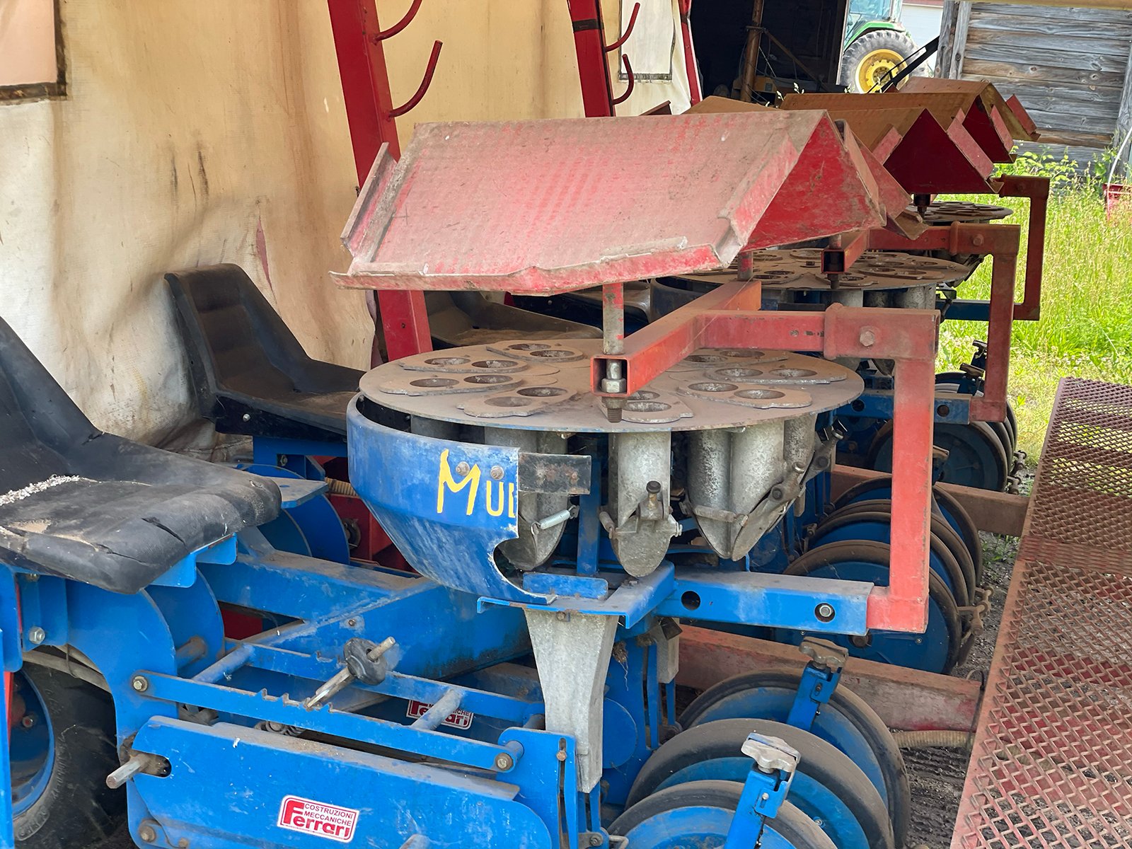 Property photo 11 - FARM EQUIPMENT AUCTION IN BRANCH & CALHOUN COUNTIES, MICHIGAN