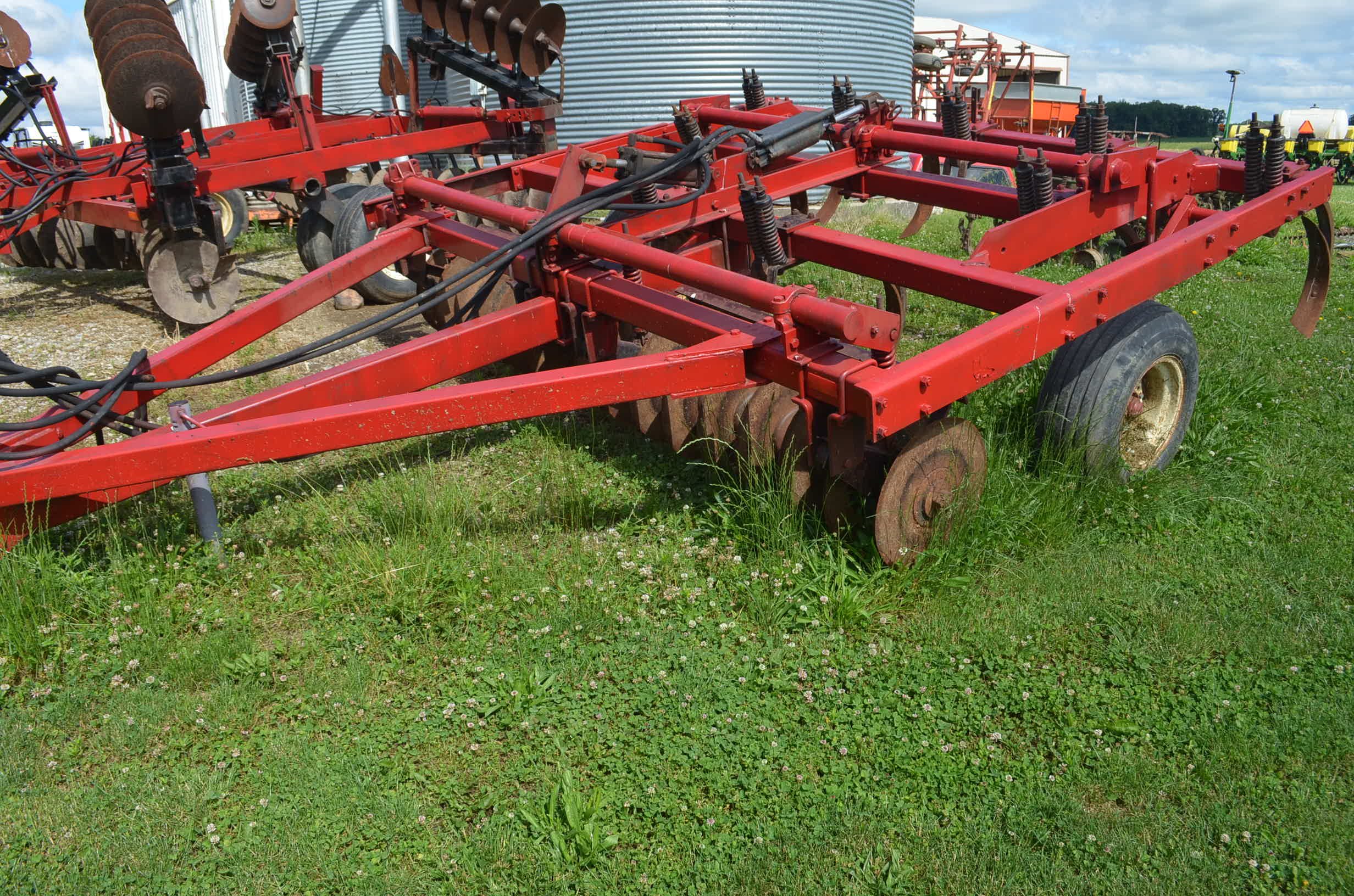 Property photo 37 - FARM EQUIPMENT AUCTION IN DEKALB COUNTY, INDIANA