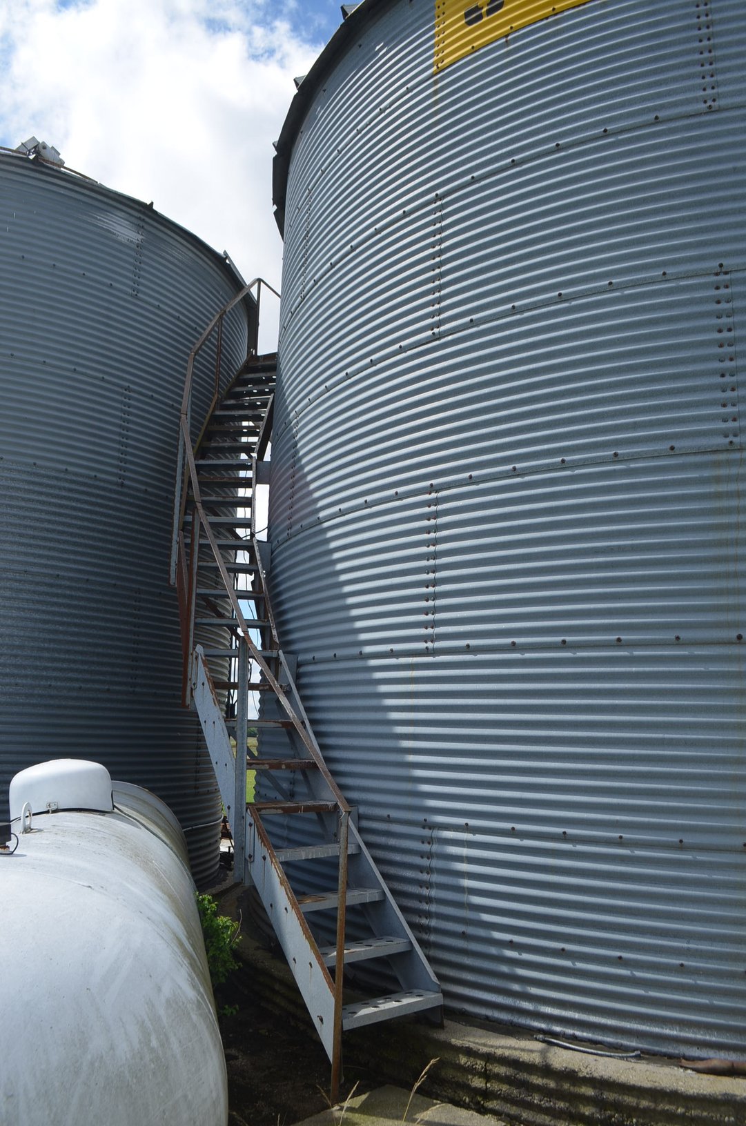 Property photo 68 - FARM EQUIPMENT AUCTION IN DEKALB COUNTY, INDIANA