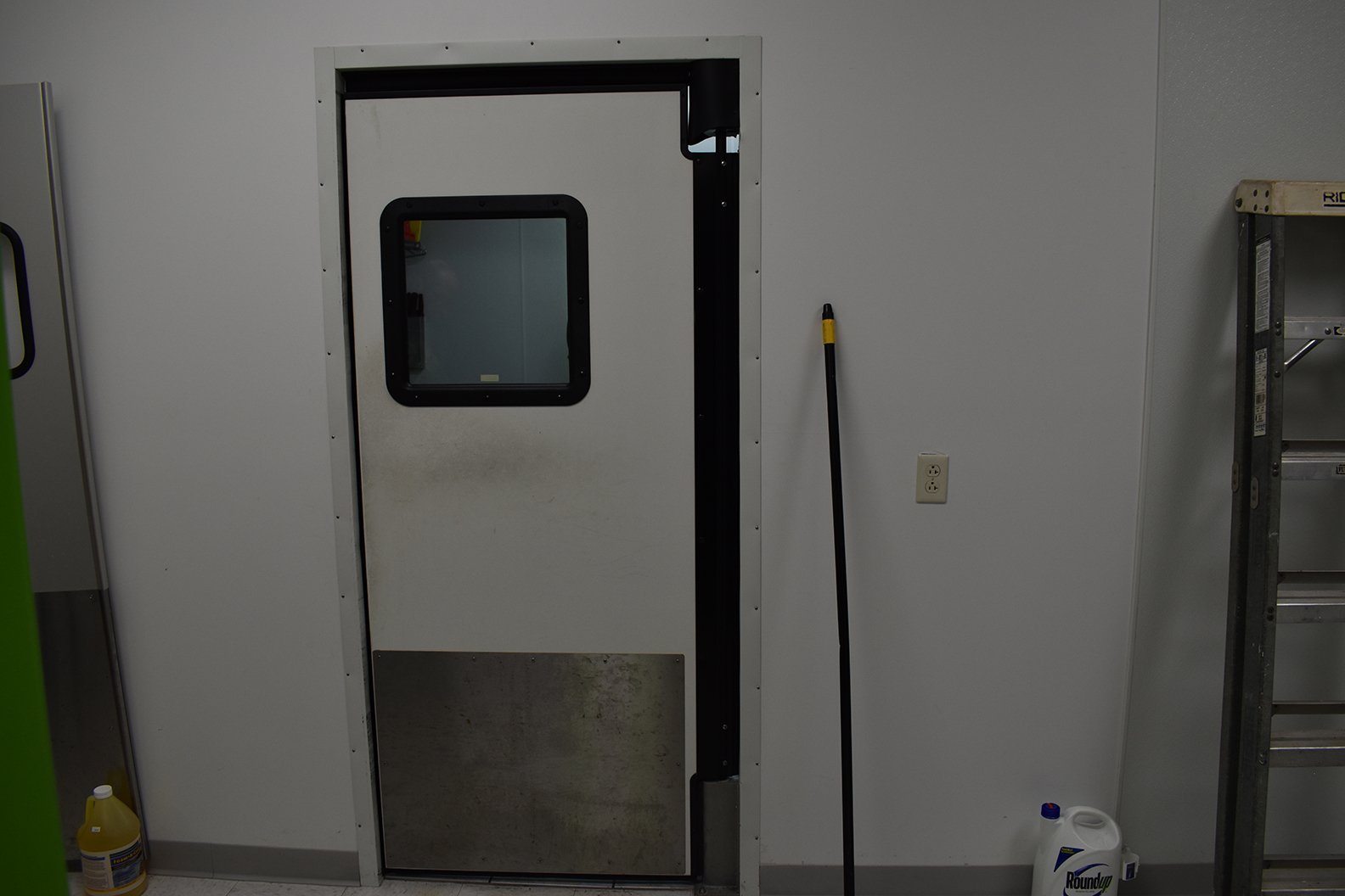 Property photo 26 - Sealed Bid Commercial Retail Property Auction in Edgerton, OH