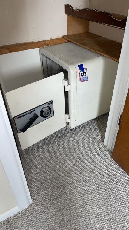 Property photo 35 - TIMED ONLINE ONLY PERSONAL PROPERTY AUCTION IN ALLEN COUNTY, INDIANA