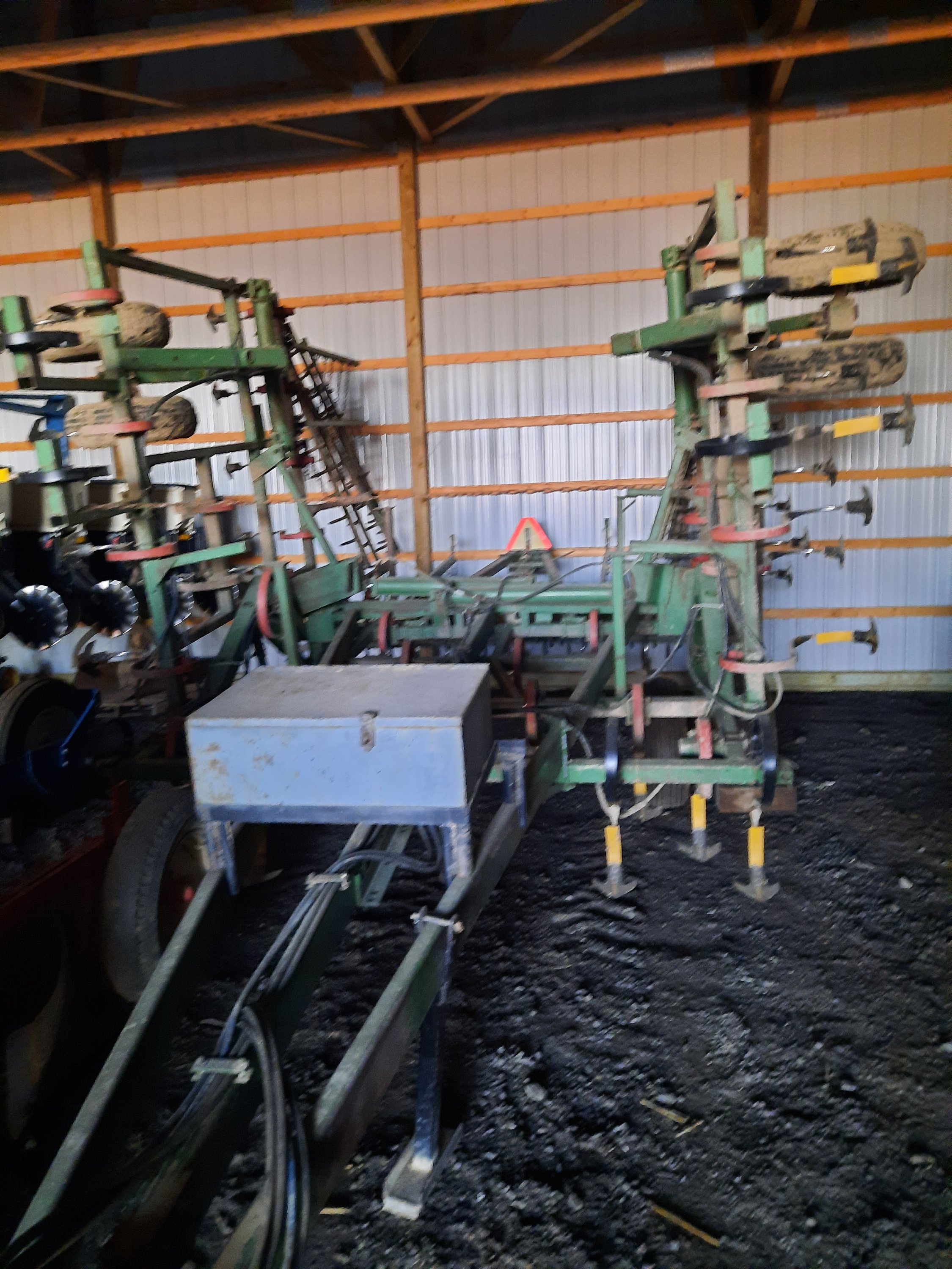 Property photo 542 - FARM EQUIPMENT AUCTION IN ALLEN COUNTY, INDIANA
