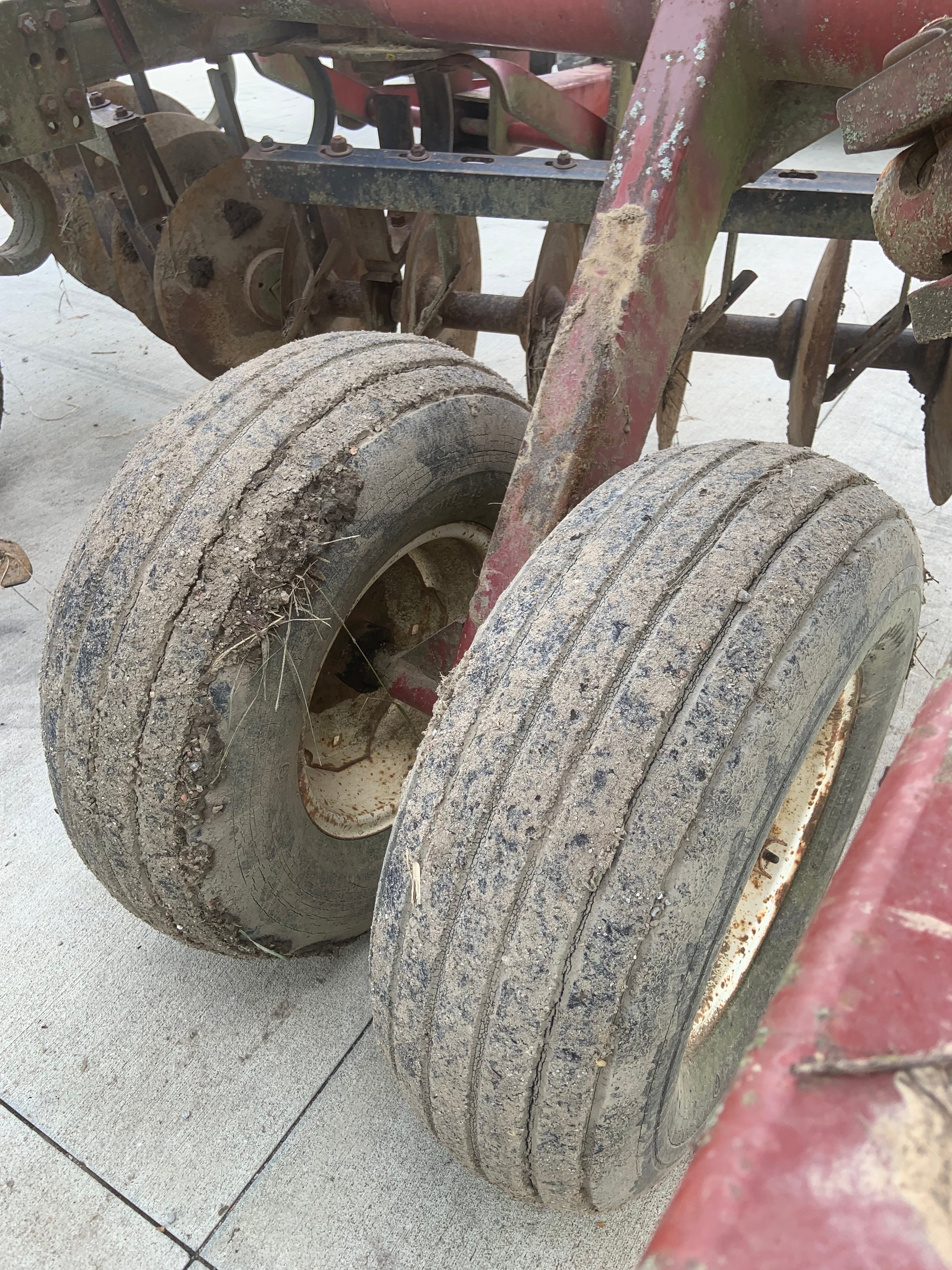 Property photo 575 - FARM EQUIPMENT AUCTION IN ALLEN COUNTY, INDIANA