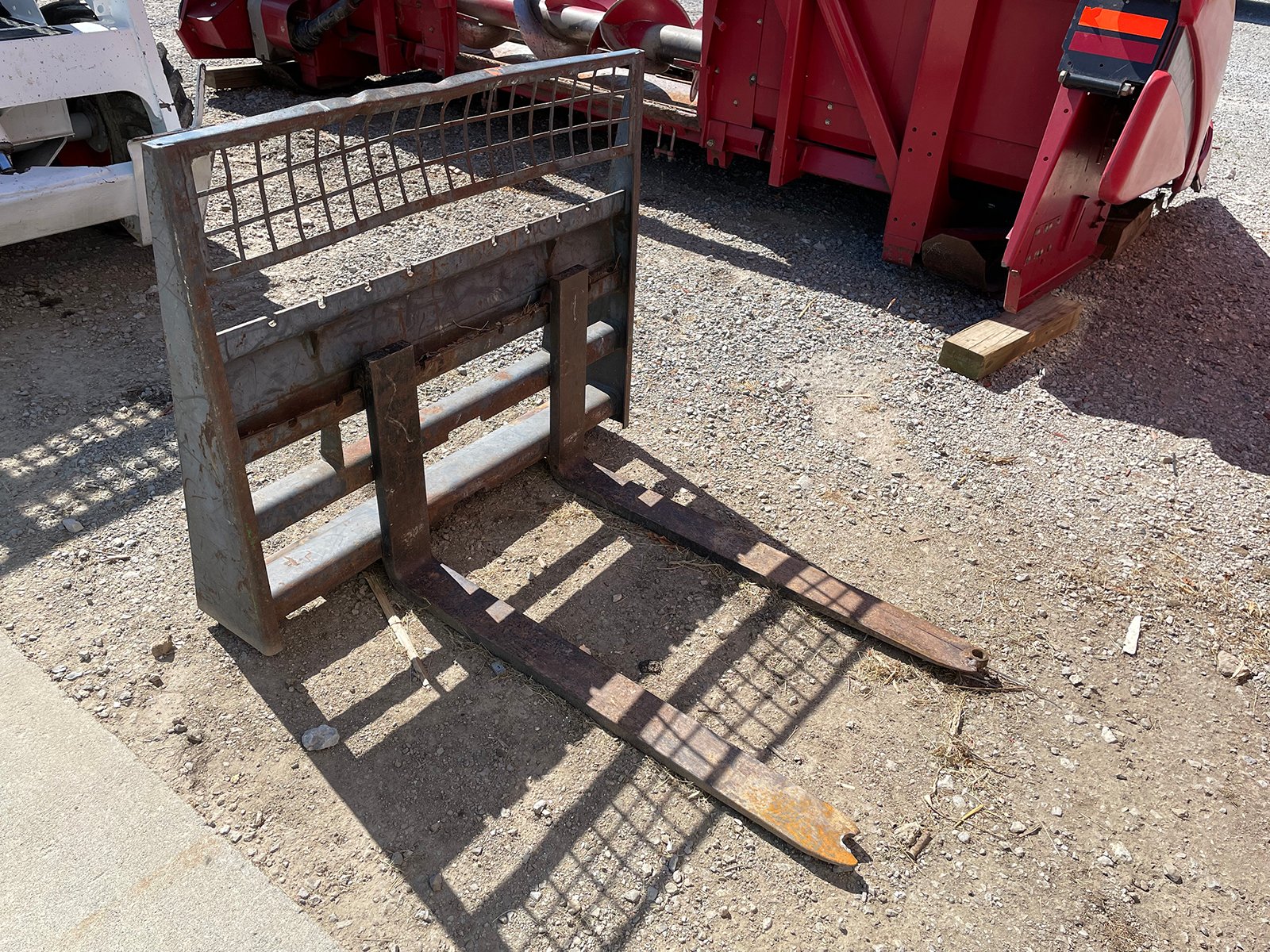 Property photo 661 - FARM EQUIPMENT AUCTION IN ALLEN COUNTY, INDIANA