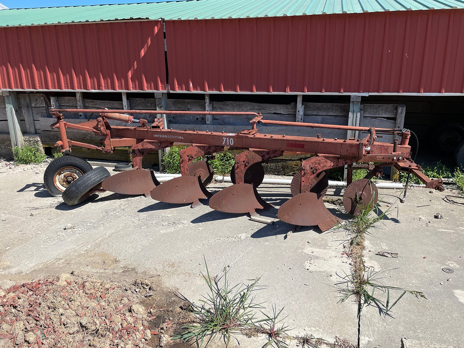 Property photo 680 - FARM EQUIPMENT AUCTION IN ALLEN COUNTY, INDIANA