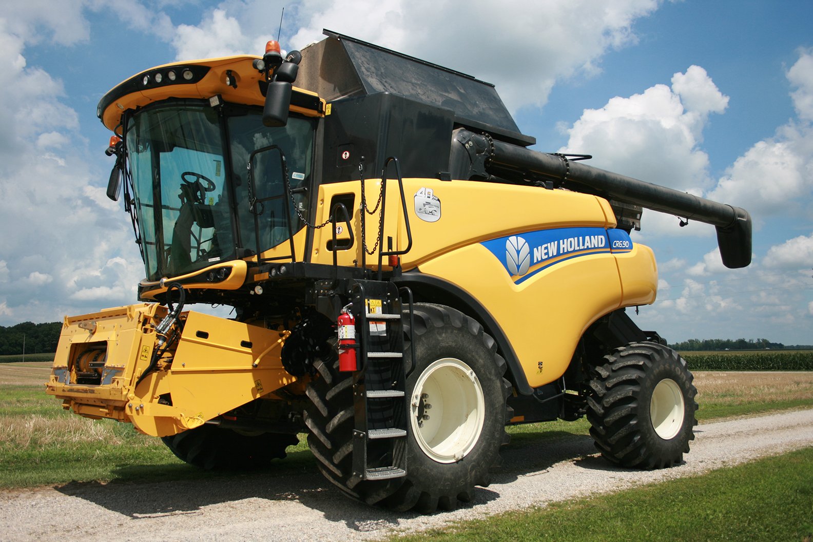 Property photo 8 - FARM EQUIPMENT AUCTION IN BERNE, INDIANA