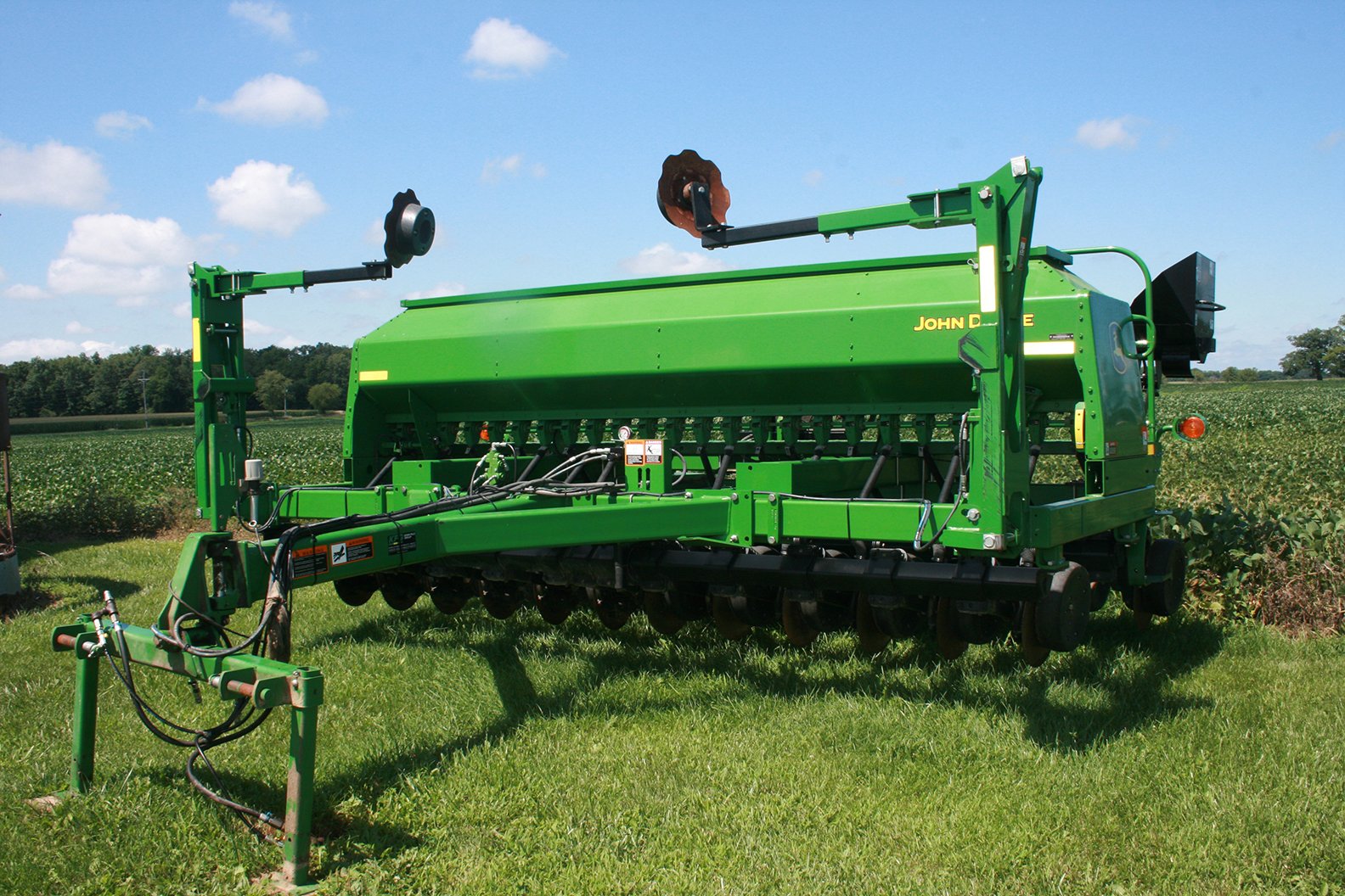 Property photo 12 - FARM EQUIPMENT AUCTION IN BERNE, INDIANA