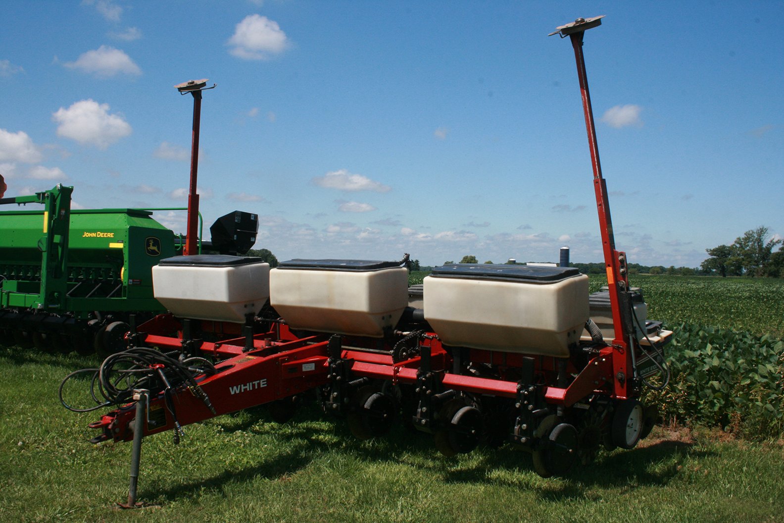 Property photo 13 - FARM EQUIPMENT AUCTION IN BERNE, INDIANA