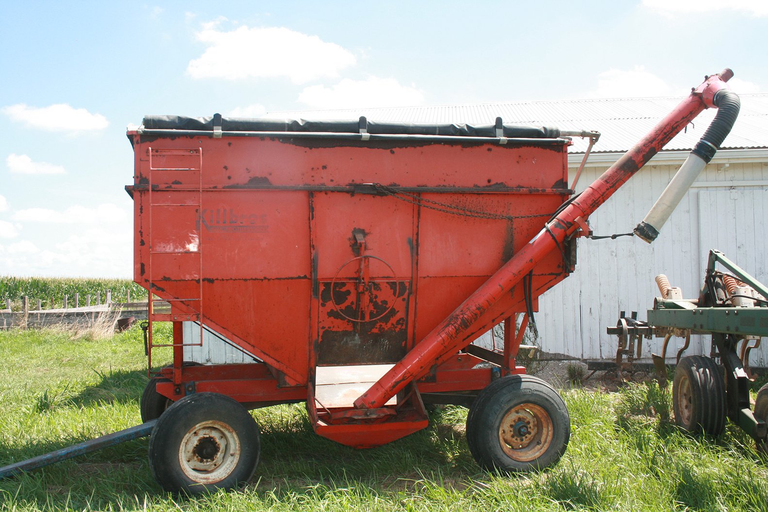Property photo 29 - FARM EQUIPMENT AUCTION IN BERNE, INDIANA