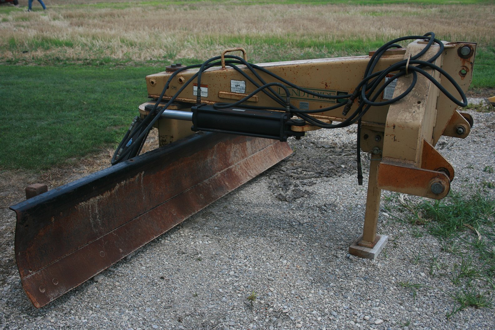 Property photo 32 - FARM EQUIPMENT AUCTION IN BERNE, INDIANA