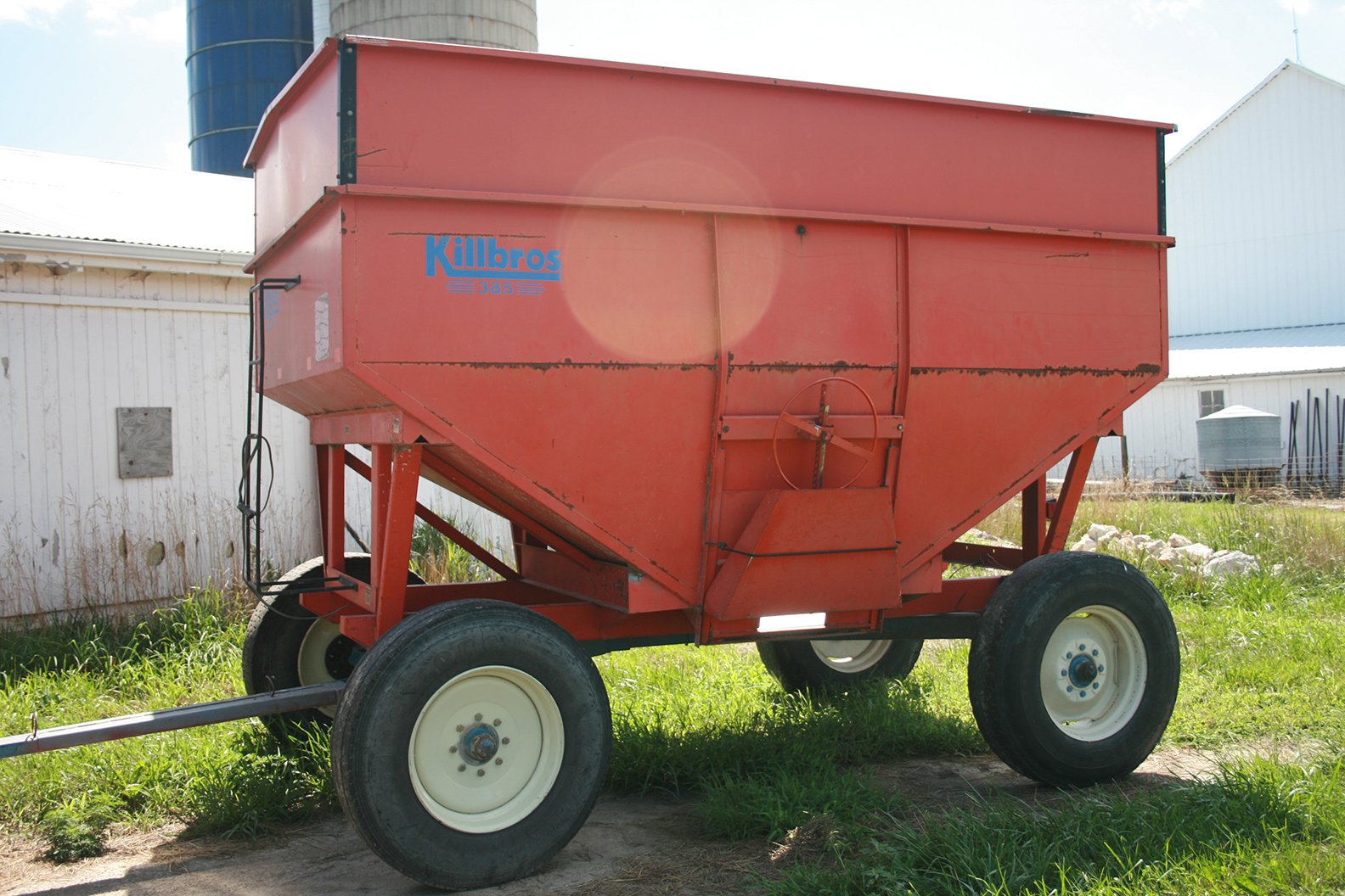 Property photo 33 - FARM EQUIPMENT AUCTION IN BERNE, INDIANA