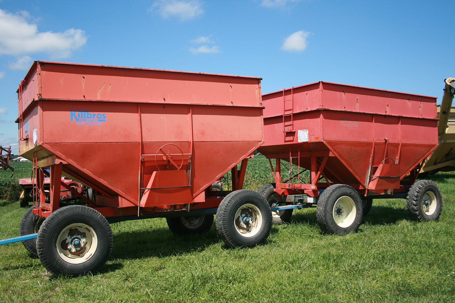 Property photo 34 - FARM EQUIPMENT AUCTION IN BERNE, INDIANA